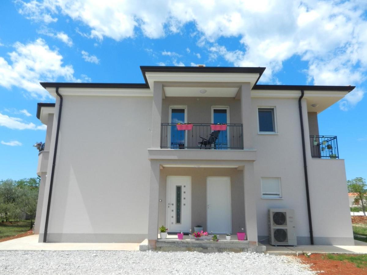 Apartment Complex Jelena Funtana Buitenkant foto
